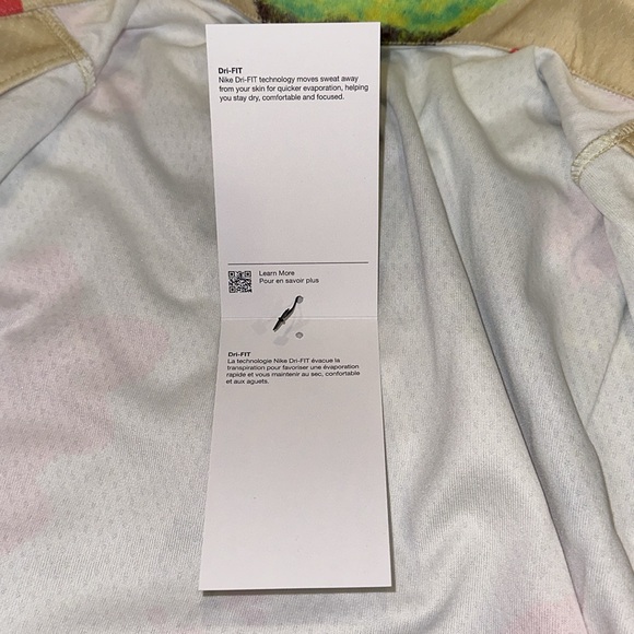 New NIKE Sportswear Dri-Fit Cherry Blossom Button Up Shirt jersey style - Picture 15 of 16